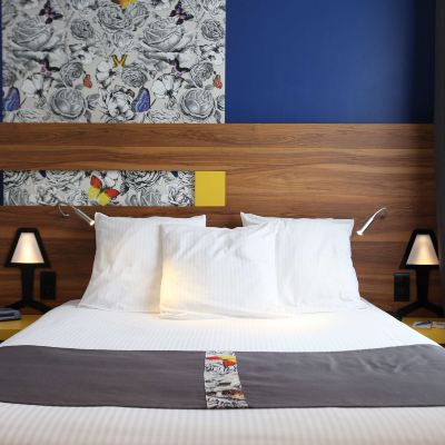 Comfort Queen Room Best Western Hotel de Paris Promo Code