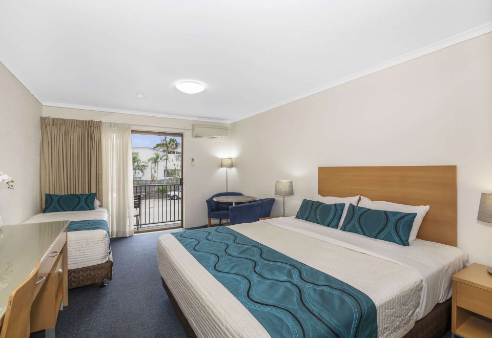 豪华特大床和单人房