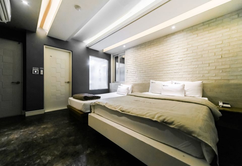 双人单人房（带浴缸）