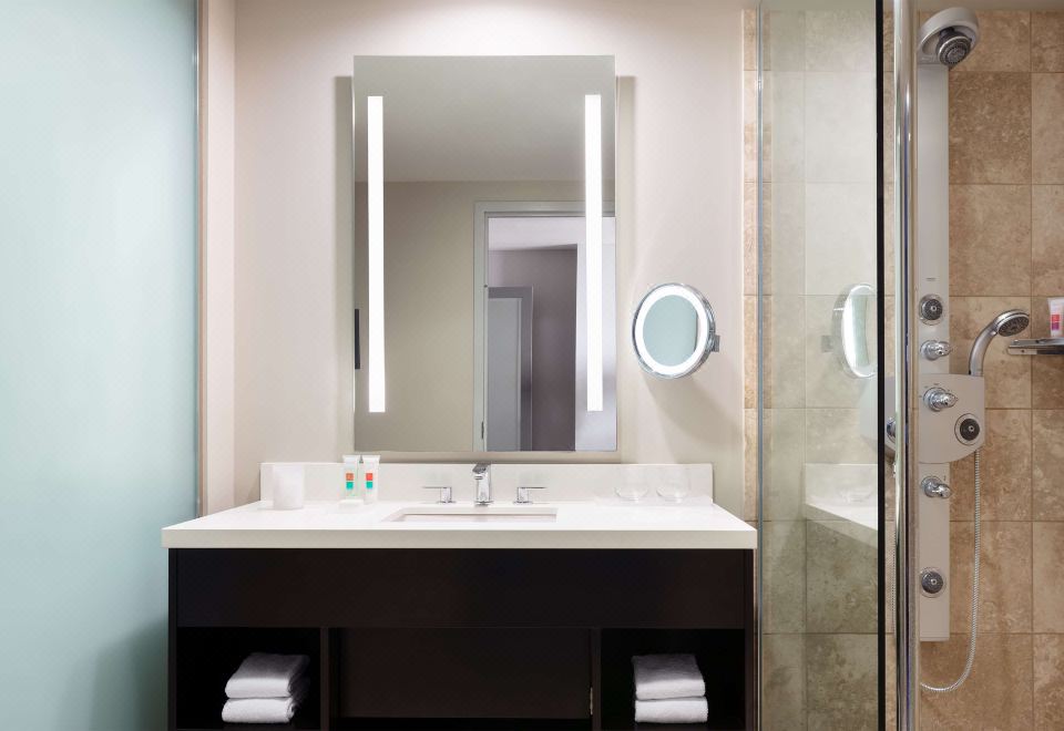 1张特大床 转角房 地标景观