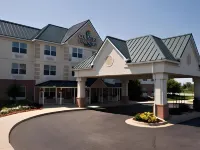 Country Inn & Suites by Radisson, Dundee, MI Hotel a 
