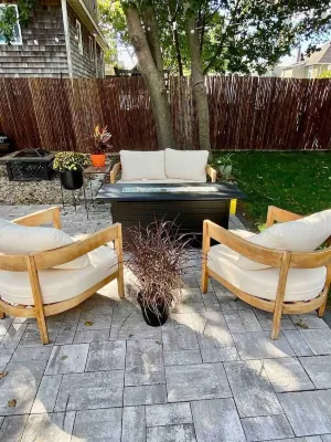 Anchors Away Inn 2 Br Apt 1 min walk to the Beach King & Queen