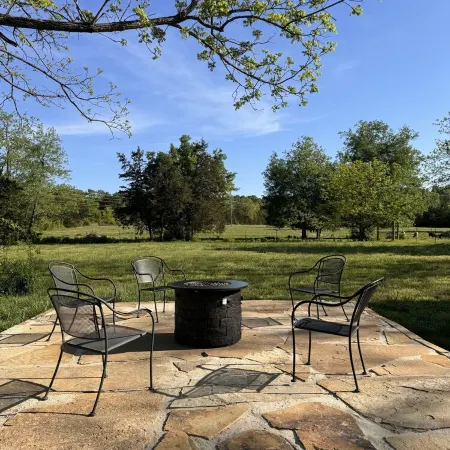 Beautiful and peaceful home located just 10 minutes from the White River! Отели в г. Бакстер