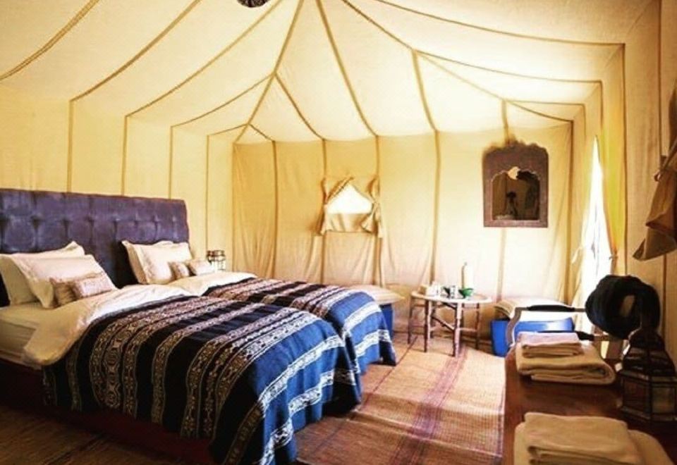 奢华帐篷， 1特大床， 沙漠景