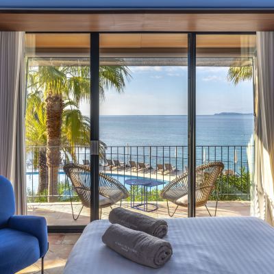 Room With Balcony And Sea View Hôtel le Bailli de Suffren Promo Code