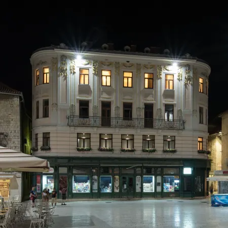 Central Square Heritage Hotel