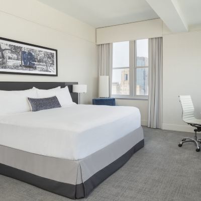 Deluxe King Room With Roll In Shower-Hearing Accessible Loews Philadelphia Hotel Promo Code