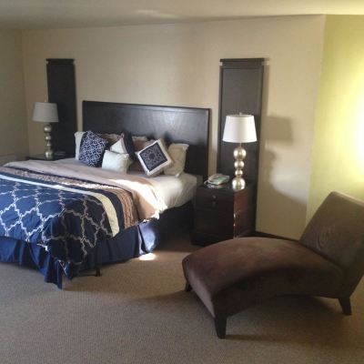 King Suite-Non-Smoking-Not Pet Friendly Cedars Inn Promo Code