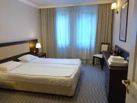 Aparthouse Borovo Near Bulgaria Mall, Free Street Parking