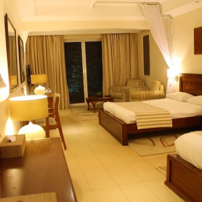 Deluxe Twin Room, 1 Bedroom, Garden View, Ground Floor Sovereign Hotel Promo Code