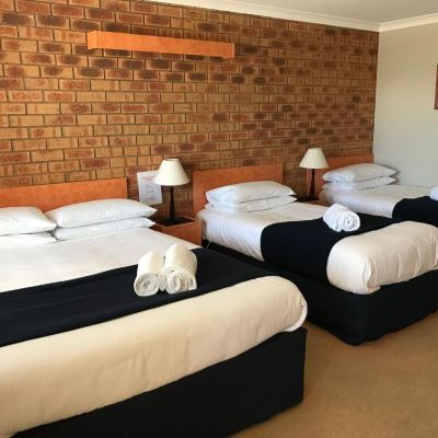 豪華家庭房 阿沃卡汽車旅館優惠