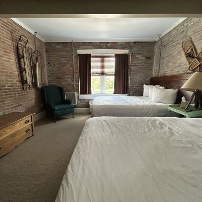 Double Room, Ensuite (Double Queen Suite) William Watson Hotel Promo Code