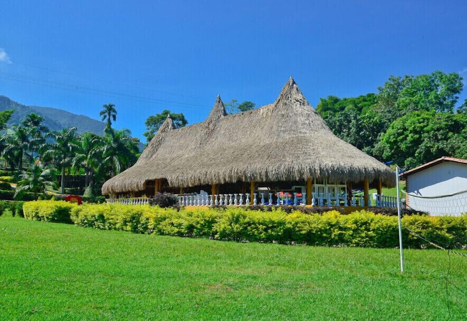 Hotel Hacienda la Bonita - Housity