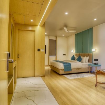 Elite Room The Vincent Inn Promo Code