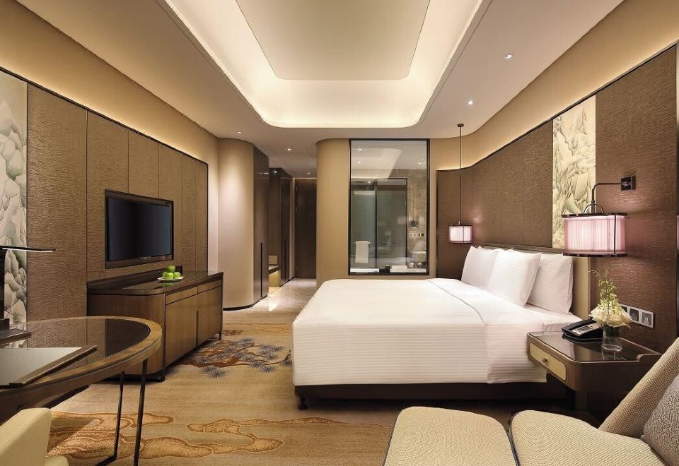 Wanda Realm Tai'anDeluxe Executive Double Bed Room (Joyful Time + City View + Private Bathtub)