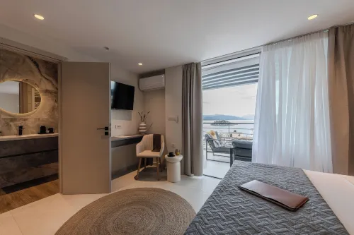 Noma Suites Tolo
