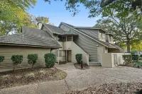 13D Richmond Park Kingston Resorts