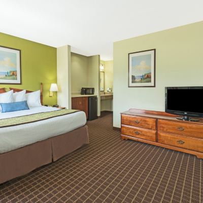King Studio Suite-Non-Smoking Baymont by Wyndham Louisville South I 65 Promo Code