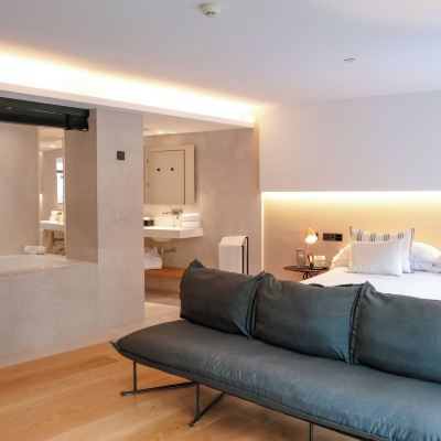 Suite with Balcony Nakar Hotel Promo Code