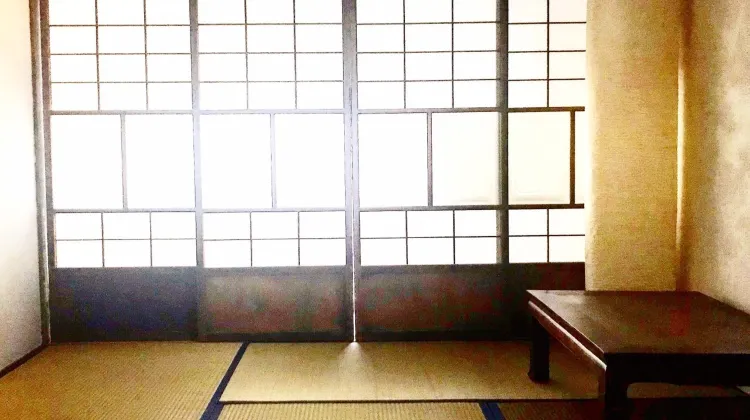 【休館中：2024年2月末まで】ゲストハウス忍茶 部屋