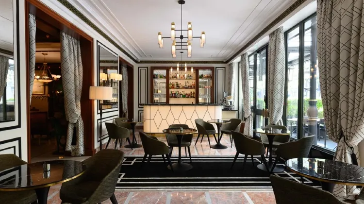 ホテル ナポレオン パリ 施設