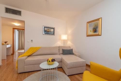 一卧室公寓（带阳台）