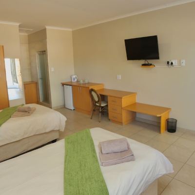 One-Bedroom Family Room