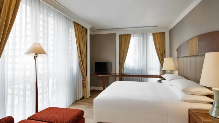 Marriott Executive Apartments Mayfair Bangkok Room