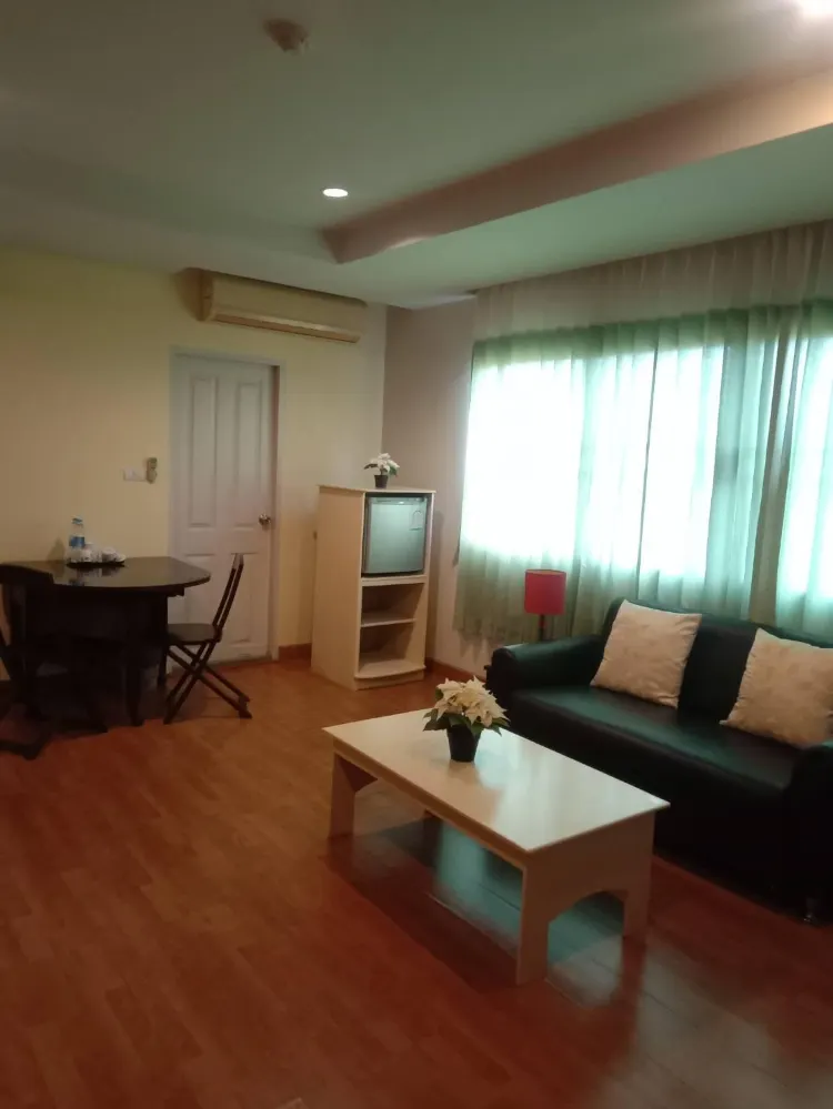 Executive Lodge