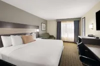 Travelodge by Wyndham Perry National Fairgrounds Area I-75