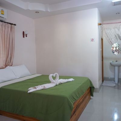 ห้องดีลักซ์ รหัสโปรโมชั่น น้ำผึ้ง รีสอร์ท