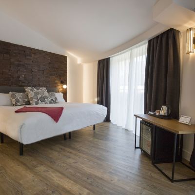 Deluxe Double Room, 1 King Bed, City View Yomo Centric Promo Code