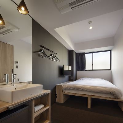 雙人間 （帶私人淋浴和衛生間） 三條PIECE青年旅館優惠