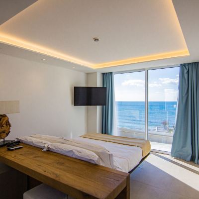 Panoramic Suite, Hot Tub, Sea View Parco dei Principi Promo Code