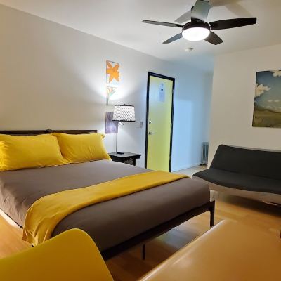 Queen Room with Shower The Mammoth Inn Promo Code