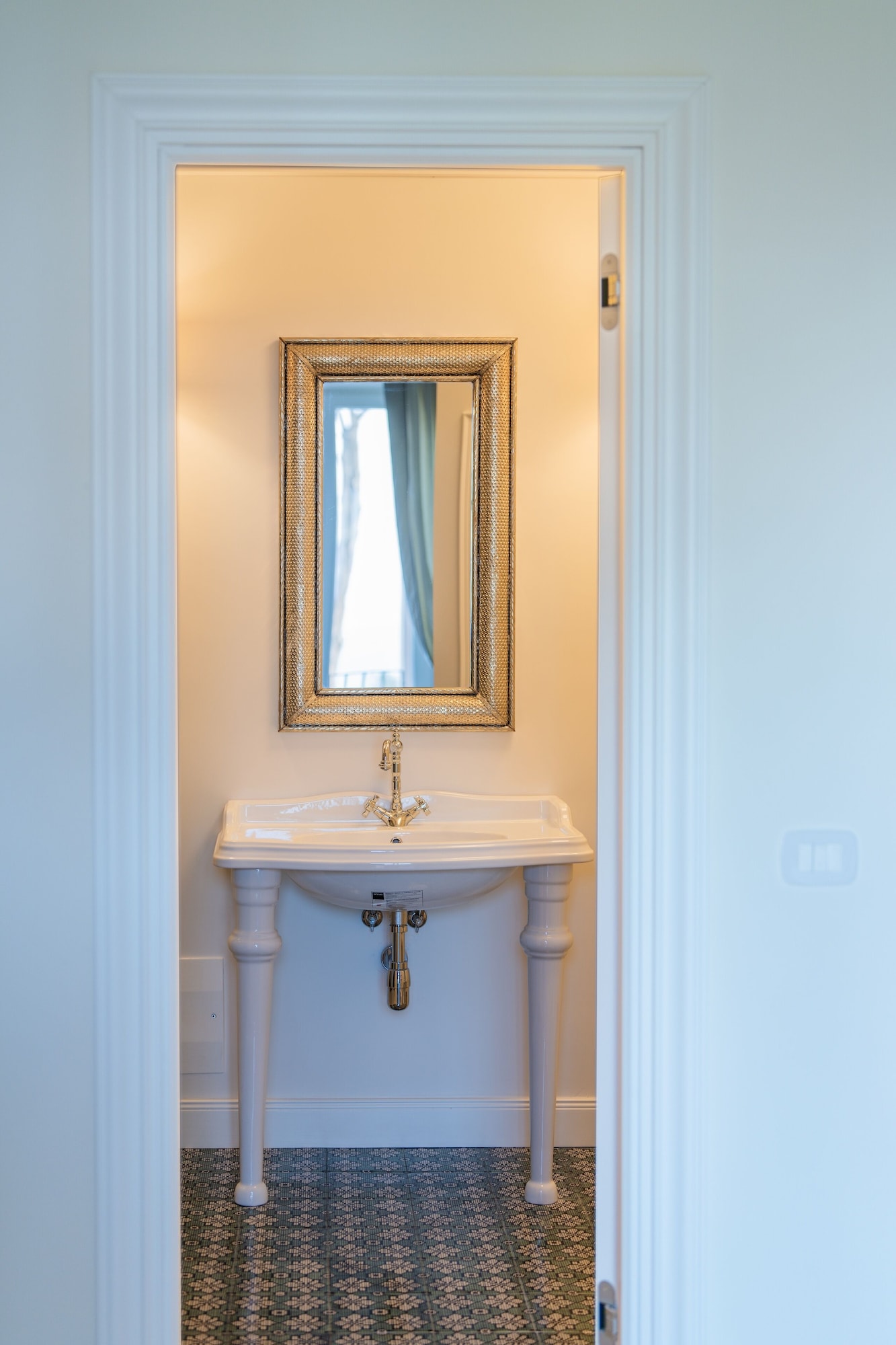 小型套房帶陽臺，1張特大床，海景（美利亞）