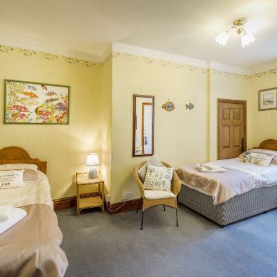 Standard Twin Room Ensuite Baldwin House Promo Code