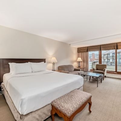 Executive Suite with King Bed and Two Twin Beds - No Air Conditioner, Fans Provided Jasper Inn & Suites by Innhotels Promo Code