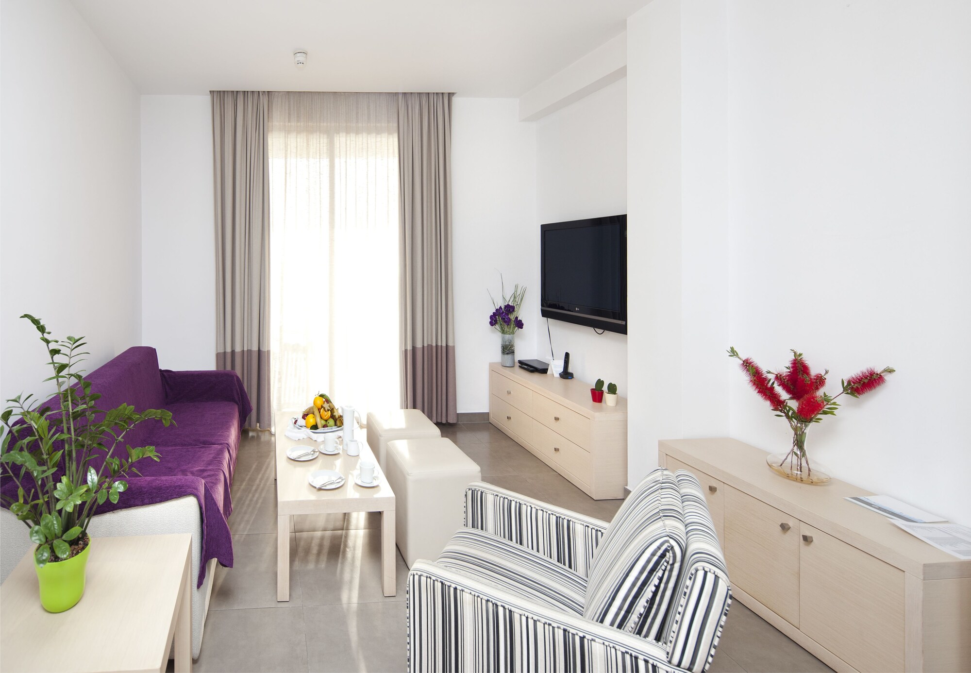 内陆景1卧高级套房（带阳台）