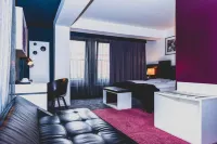 Bliss Hotel Отели в г. 