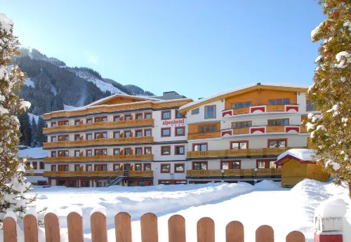 Jufa Alpenhotel Saalbach