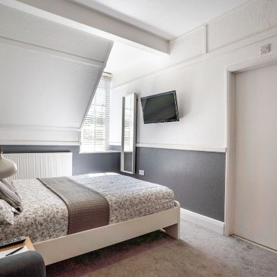 Comfort Double Ensuite Room Pear Tree Inn Promo Code