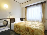 Toyoko Inn Nishi-Kawaguchi-Eki Hotel a 