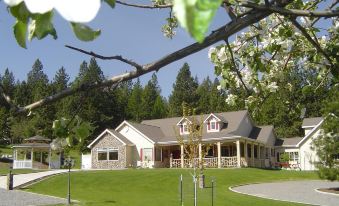 Aspen Meadows Bed & Breakfast