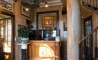 Hotel Olivedo - Housity