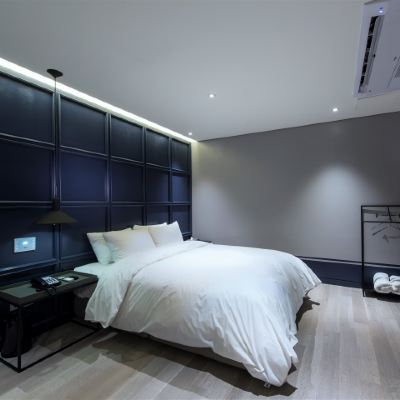 디럭스 더블 플러스 룸  호텔 스탕달 쿠폰