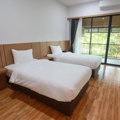 Deluxe Double Room Without Bathtub