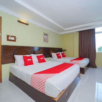 Suite Keluarga Kupon OYO 89976 Fins Hotel