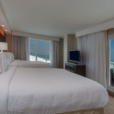 Oceanfront King One Bedroom Suite with Whirlpool