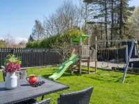 "Øllegaard" - 1km from the Sea Hotels in Dronningmølle